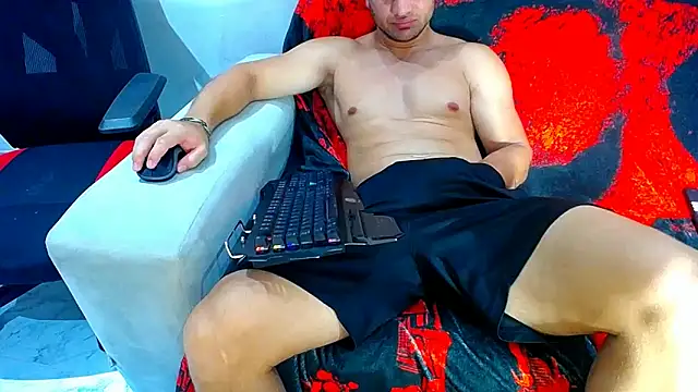 Snapshot of hugo_19cm chatting on April 30, 2026, 5:36 am hugo 19cm online show from April 30, 2026, 5:36 am