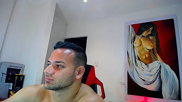 Snapshot of hugo_19cm chatting on November 22, 2025, 4:39 pm hugo 19cm online show from November 22, 2025, 4:39 pm