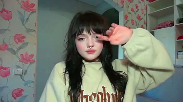 DarkxFoxy online show from May 15, 2026, 4:27 pm