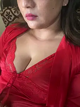 Snapshot of Isha_999 chatting on May 18, 2026, 9:03 am Isha 999 online show from May 18, 2026, 9:03 am