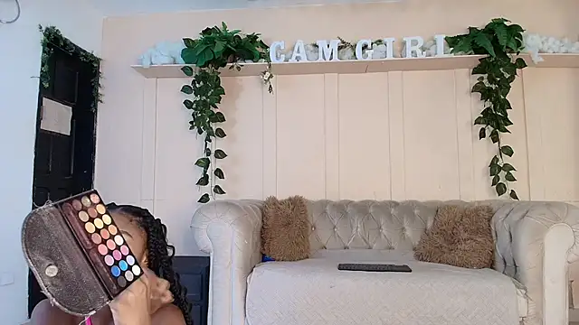 Snapshot of zhara_smith chatting on June 5, 2026, 12:55 pm zhara smith online show from June 5, 2026, 12:55 pm
