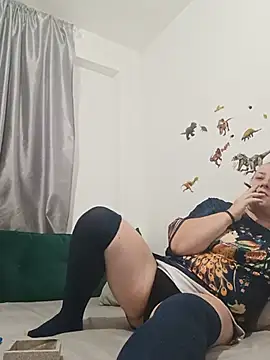 Snapshot of JuliaBestX chatting on July 9, 2026, 8:52 pm JuliaBestX online show from July 9, 2026, 8:52 pm