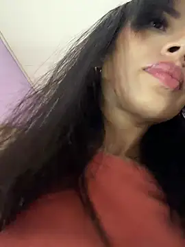 SophiaaRose18 online show from May 22, 2026, 12:58 pm