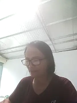 Vieekee online show from June 17, 2026, 12:21 am