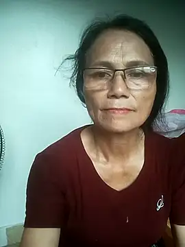 Vieekee online show from May 24, 2026, 3:28 am