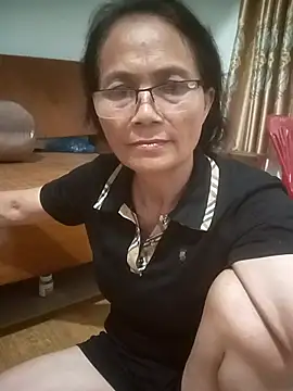 Vieekee online show from May 28, 2026, 2:45 pm