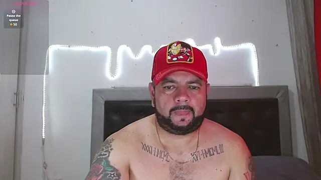 Snapshot of perverseveteranmanxxx chatting on November 26, 2025, 2:06 pm perverseveteranmanxxx online show from November 26, 2025, 2:06 pm