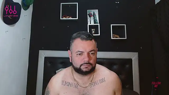 Snapshot of perverseveteranmanxxx chatting on March 18, 2025, 2:06 pm perverseveteranmanxxx online show from March 18, 2025, 2:06 pm