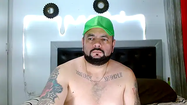 Snapshot of perverseveteranmanxxx chatting on October 3, 2025, 6:04 am perverseveteranmanxxx online show from October 3, 2025, 6:04 am