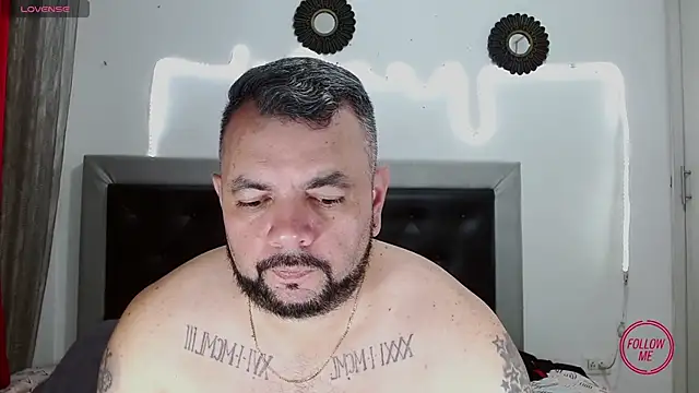 Snapshot of perverseveteranmanxxx chatting on October 28, 2025, 4:57 am perverseveteranmanxxx online show from October 28, 2025, 4:57 am