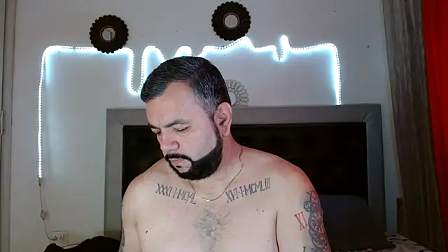 Snapshot of perverseveteranmanxxx chatting on October 4, 2025, 2:29 pm perverseveteranmanxxx online show from October 4, 2025, 2:29 pm