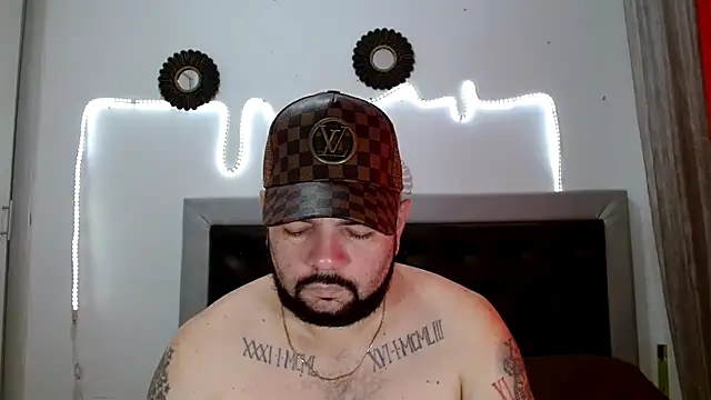 Snapshot of perverseveteranmanxxx chatting on September 20, 2025, 1:49 pm perverseveteranmanxxx online show from September 20, 2025, 1:49 pm