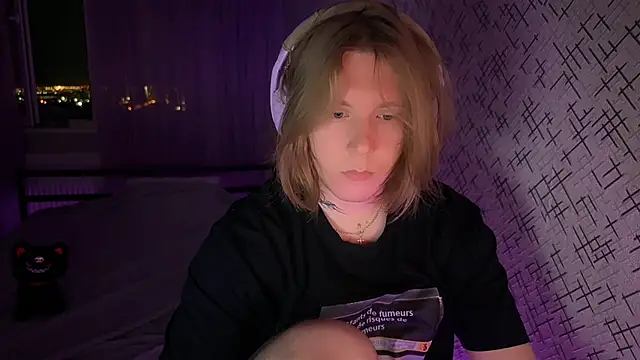 Snapshot of Hirtay chatting on June 17, 2026, 7:02 pm Hirtay online show from June 17, 2026, 7:02 pm