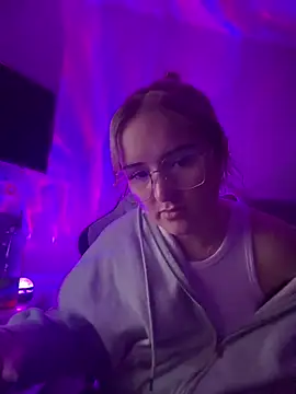 babymariex online show from May 11, 2026, 9:23 pm