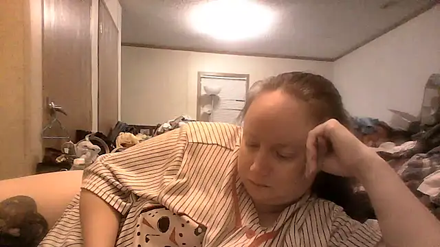 KittyKat40 online show from June 29, 2026, 9:27 am
