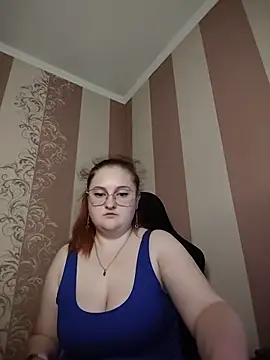 Snapshot of FoxyFlameX chatting on June 16, 2026, 8:42 pm FoxyFlameX online show from June 16, 2026, 8:42 pm