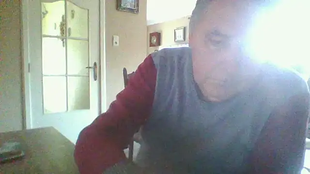 Snapshot of edje59a chatting on February 25, 2025, 3:20 pm edje59a online show from February 25, 2025, 3:20 pm