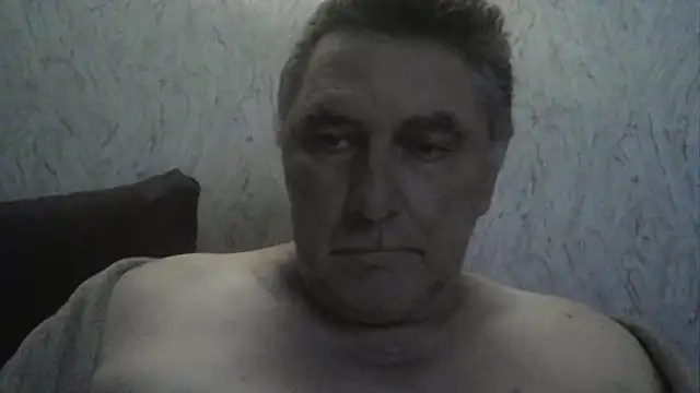 Snapshot of edje59a chatting on December 1, 2025, 12:44 am edje59a online show from December 1, 2025, 12:44 am