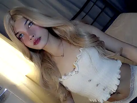 Snapshot of Lily_holly chatting on May 30, 2026, 1:12 am Lily holly online show from May 30, 2026, 1:12 am