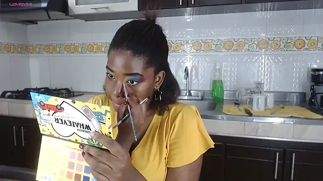 Snapshot of Kendra_Luux chatting on July 1, 2026, 1:55 pm Kendra Luux online show from July 1, 2026, 1:55 pm