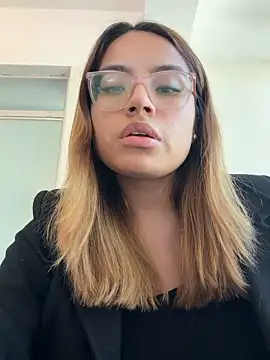 Snapshot of BabyCinnamon1 chatting on May 29, 2026, 5:52 pm BabyCinnamon1 online show from May 29, 2026, 5:52 pm