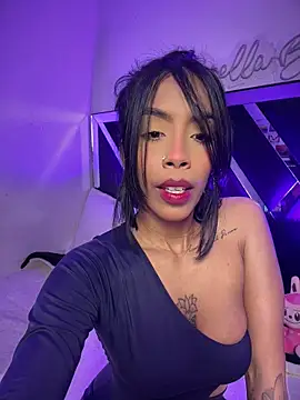 Snapshot of FiorellaBossh_ chatting on July 21, 2026, 4:36 am FiorellaBossh online show from July 21, 2026, 4:36 am