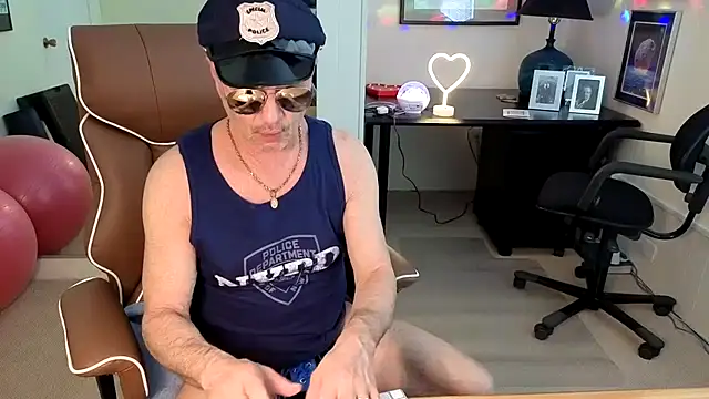 hotdadbod online show from January 10, 2026, 9:43 pm