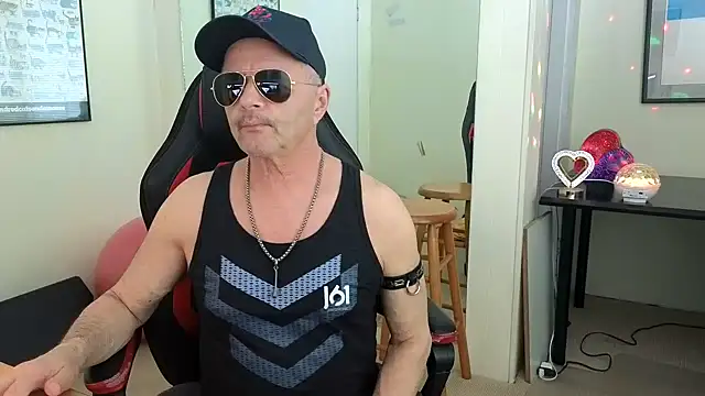 Snapshot of hotdadbod chatting on March 19, 2025, 8:32 pm hotdadbod online show from March 19, 2025, 8:32 pm