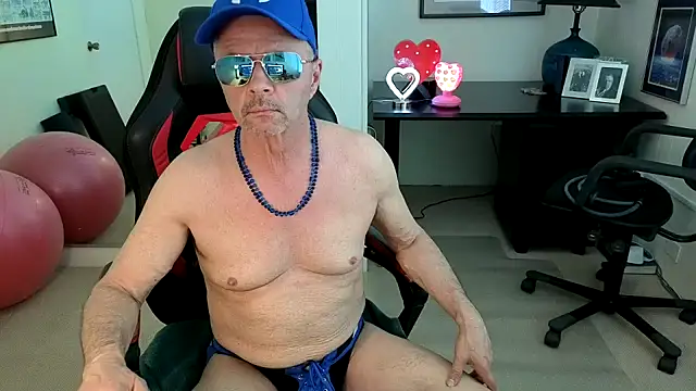Snapshot of hotdadbod chatting on September 19, 2025, 8:24 pm hotdadbod online show from September 19, 2025, 8:24 pm