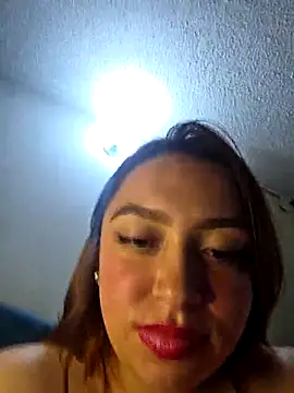 Snapshot of Veronicca_7 chatting on July 2, 2026, 2:12 am Veronicca 7 online show from July 2, 2026, 2:12 am