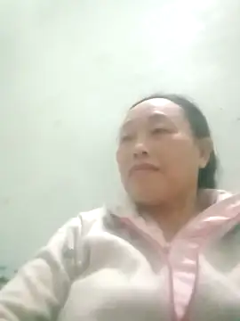 lili anhh online show from May 13, 2026, 3:19 pm