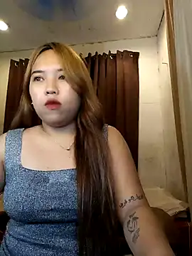 Snapshot of Anne_licous chatting on May 20, 2026, 6:05 pm Anne licous online show from May 20, 2026, 6:05 pm