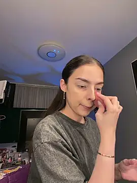 Snapshot of ScarletColesX chatting on May 20, 2026, 9:01 pm ScarletColesX online show from May 20, 2026, 9:01 pm