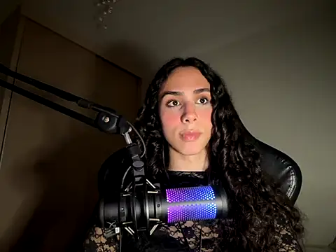 marquezaaa online show from May 20, 2026, 1:35 am