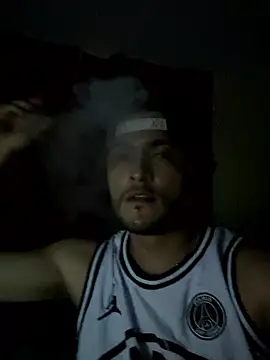 Snapshot of breinertcolocho chatting on May 15, 2026, 3:26 am breinertcolocho online show from May 15, 2026, 3:26 am