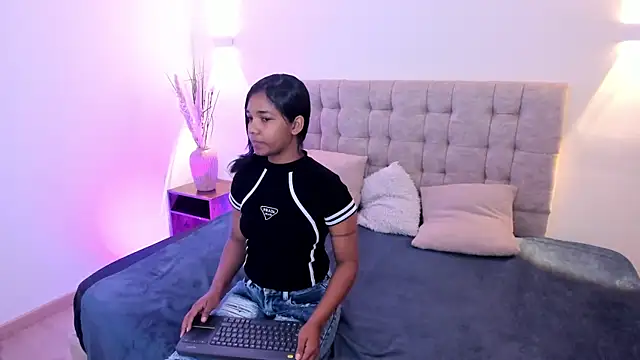 Snapshot of LiaNaughty_ chatting on May 22, 2026, 8:07 pm LiaNaughty online show from May 22, 2026, 8:07 pm