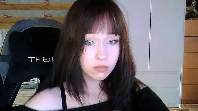 Snapshot of NoirEva chatting on June 2, 2026, 4:51 pm NoirEva online show from June 2, 2026, 4:51 pm