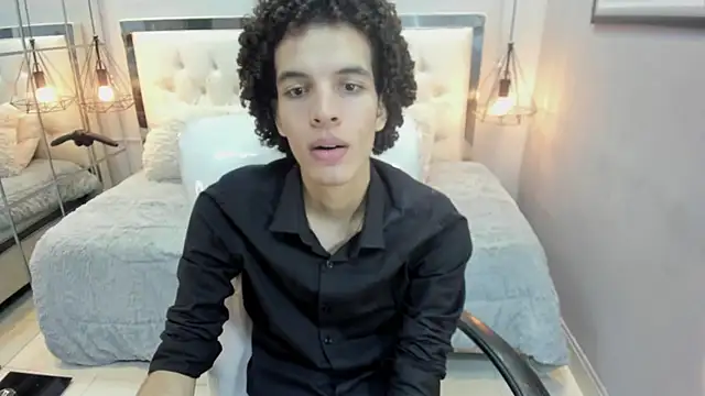 Snapshot of felix_haze chatting on May 21, 2026, 5:54 pm felix haze online show from May 21, 2026, 5:54 pm