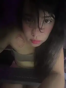 Snapshot of LiLuciana chatting on July 5, 2026, 2:27 am LiLuciana online show from July 5, 2026, 2:27 am