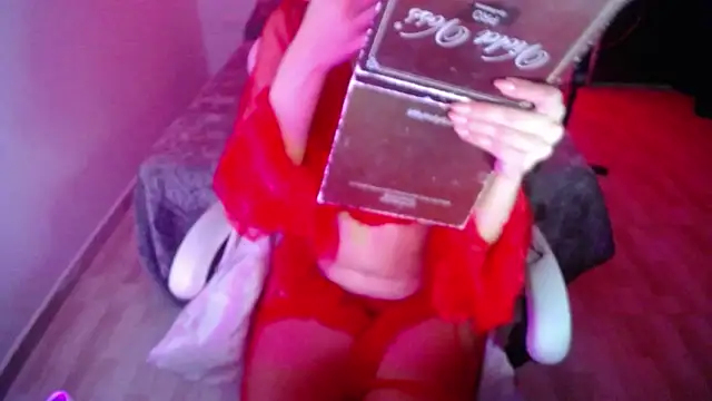 Snapshot of LiLuciana chatting on July 3, 2026, 1:28 pm LiLuciana online show from July 3, 2026, 1:28 pm