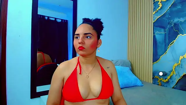 Snapshot of Sol__Latina chatting on June 7, 2026, 3:01 am Sol Latina online show from June 7, 2026, 3:01 am