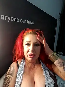 Snapshot of AshleyGinger__ chatting on June 5, 2026, 9:42 pm AshleyGinger online show from June 5, 2026, 9:42 pm
