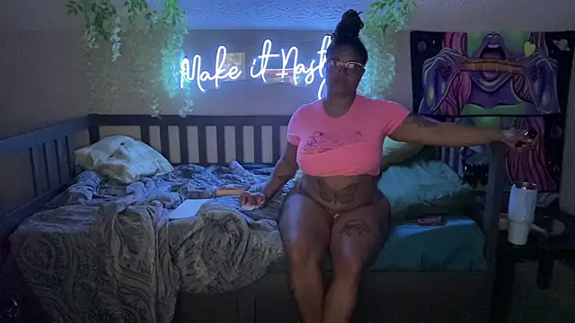 FaeAfterDark online show from July 10, 2026, 5:29 am