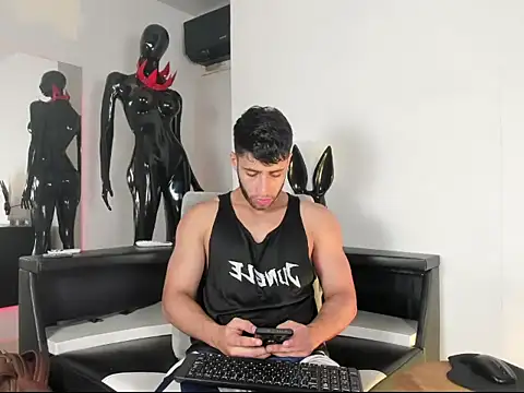 Snapshot of gato_pascal chatting on June 15, 2026, 8:19 pm gato pascal online show from June 15, 2026, 8:19 pm