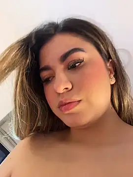 Snapshot of Vicky_Rico_ chatting on June 4, 2026, 3:44 am Vicky Rico online show from June 4, 2026, 3:44 am