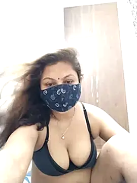 Snapshot of hot_kiran2000 chatting on June 27, 2026, 2:12 pm hot kiran2000 online show from June 27, 2026, 2:12 pm