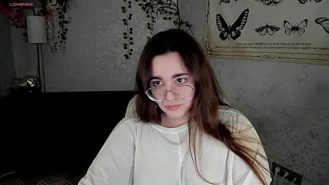 Ayleen Gece online show from May 18, 2026, 3:17 am