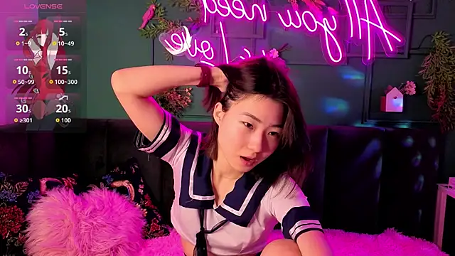 Runi Asian online show from June 12, 2026, 1:03 am