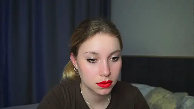 Snapshot of Sairallyn chatting on May 18, 2026, 7:51 pm Sairallyn online show from May 18, 2026, 7:51 pm