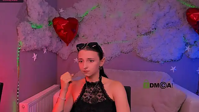 Snapshot of caroline_honeyy chatting on July 16, 2026, 7:00 pm caroline honeyy online show from July 16, 2026, 7:00 pm